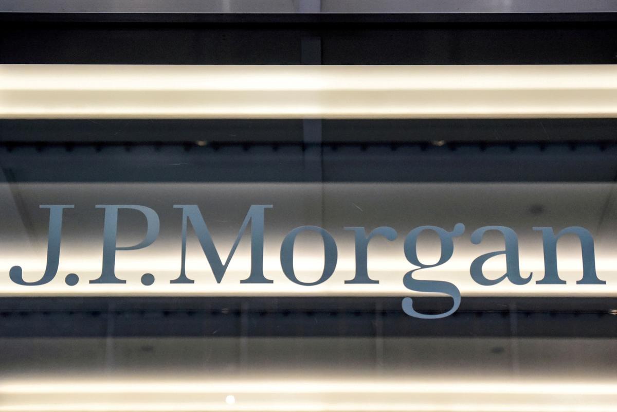 JPMorgan Goes ‘Underweight’ on EM Currencies as China Risks Rise