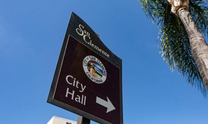 San Clemente Councilor Sues City to Get Public Records
