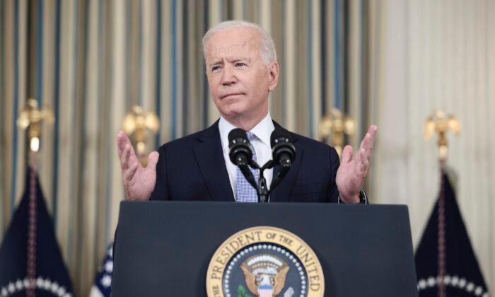 Poll: Most US Voters Say Biden Responsible for Inflation
