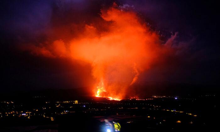 La Palma Airport Flights Canceled Due to Volcanic Ash Cloud