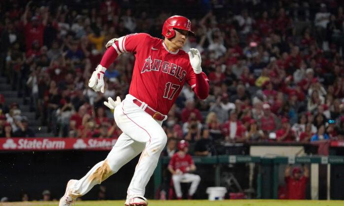 Ohtani Hits Consecutive Triples, Angels Rout Mariners 14-1