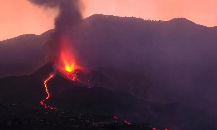 Volcanic Ash Cloud Halts Flights to and From Spanish Island