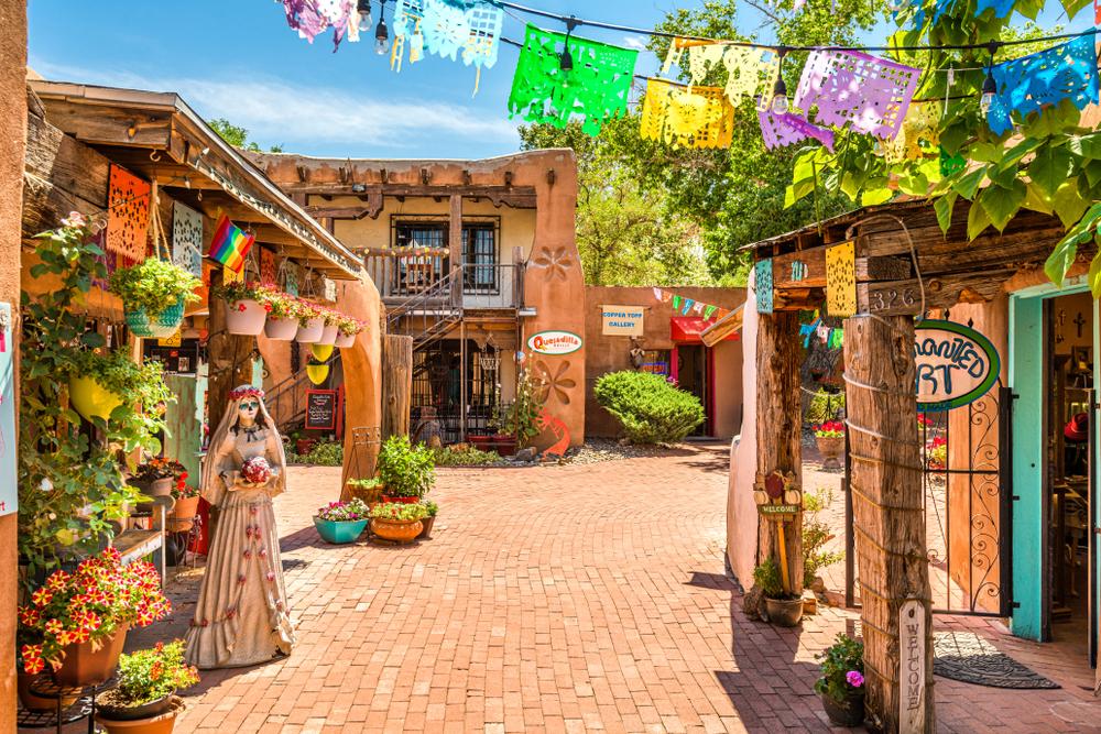Shops in Old Town Albuquerque, New Mexico. (Sean Pavone/Shutterstock)