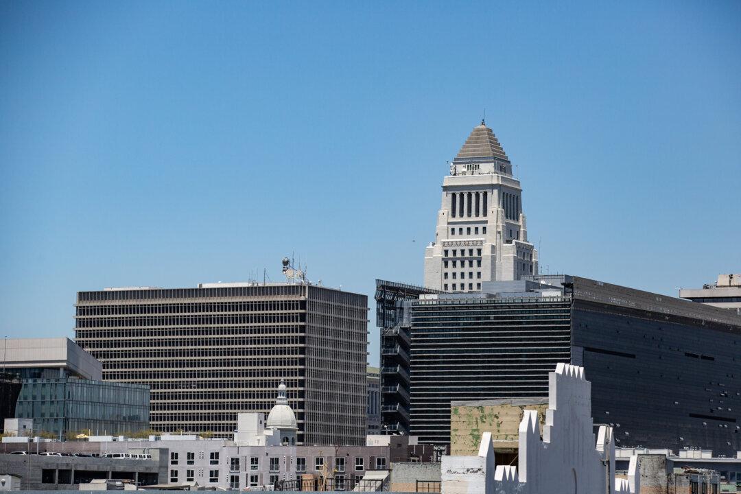 LA Councilors Reject Commission’s Draft Map, Move to Create New Redistricting Committee