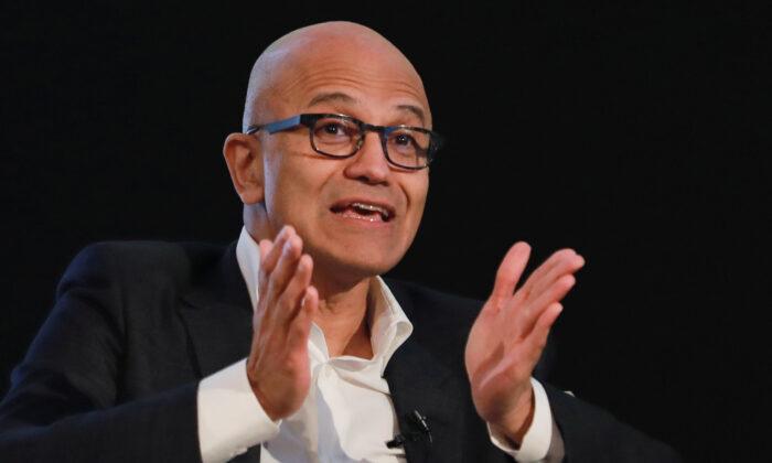 Microsoft CEO Cuts Holding by 50 Percent