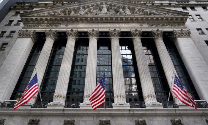 Spike in Bond Yields Spooks Investors, Deflates Tech Stocks