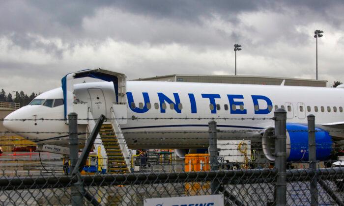 United Airlines Cuts Number of Workers Facing Termination Over Vaccine Noncompliance
