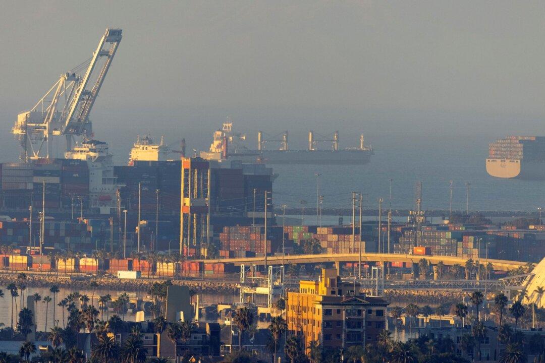 Global Supply Disruptions Could Still Get Worse, Central Bankers Warn