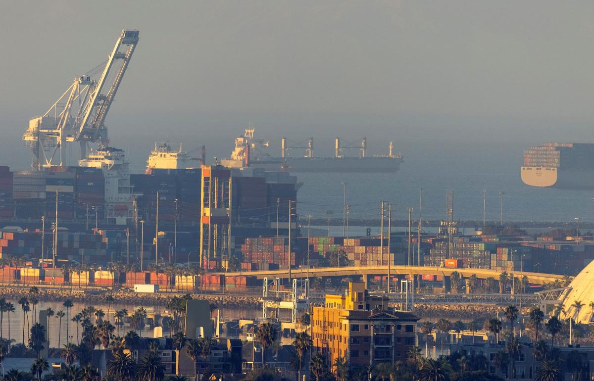 Global Supply Disruptions Could Still Get Worse, Central Bankers Warn