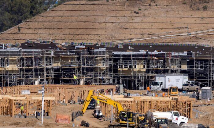 US Construction Spending Misses Expectations in December