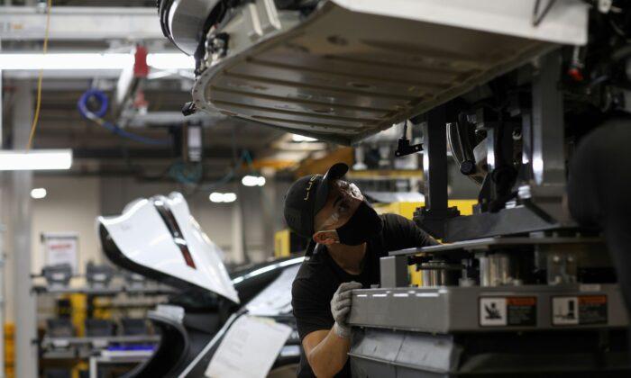 US Manufacturing Expands Further in September; Shortages, Prices Rising: ISM