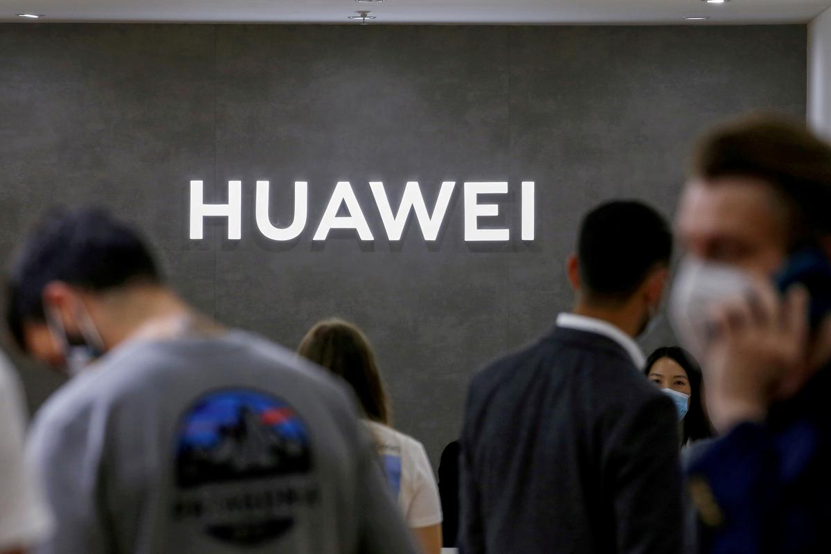 Taxpayers Should Not Compensate Telecoms if Huawei Banned: Tories