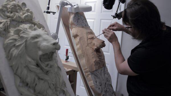 Alexander A. Grabovetskiy carving a pair of lions. (Courtesy of Alexander A. Grabovetskiy)