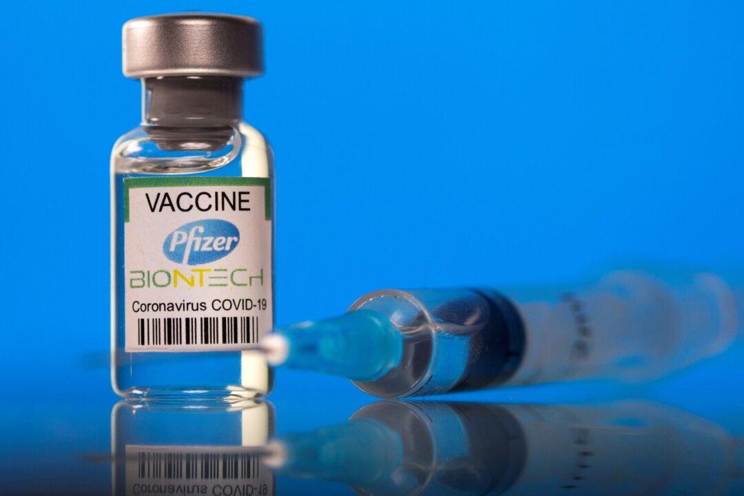 Pfizer COVID-19 Vaccine’s Effectiveness Falls Below 50 Percent After 5 Months: Study