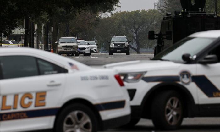 US Capitol Police Arrest Man Who Parked Suspicious Vehicle Outside Supreme Court