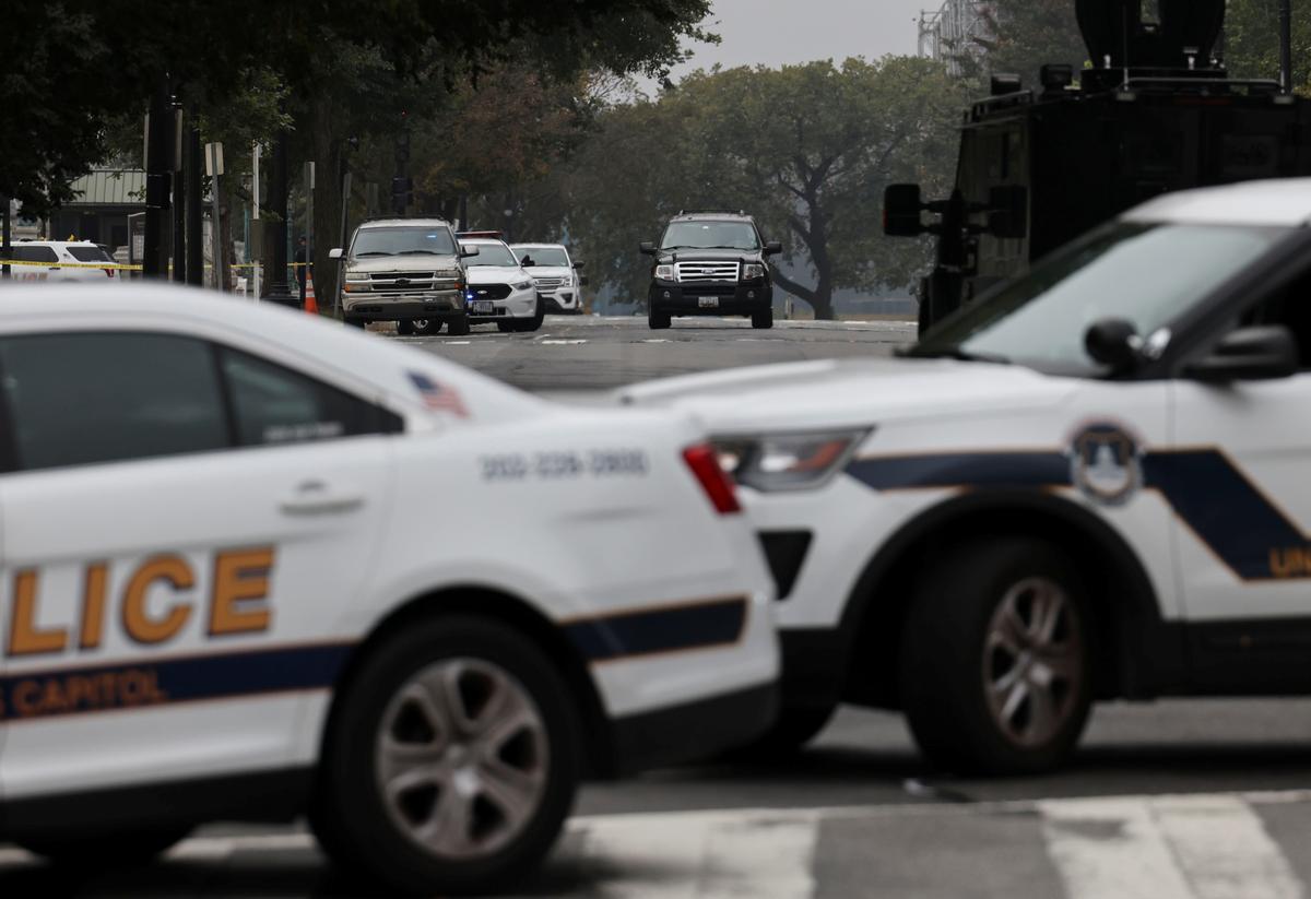 US Capitol Police Arrest Man Who Parked Suspicious Vehicle Outside Supreme Court
