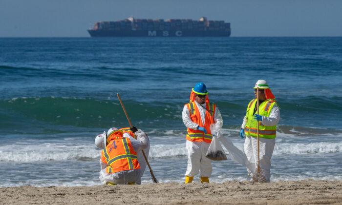 Tarballs Hit Shore From Second Oil Spill in a Week in Huntington Beach