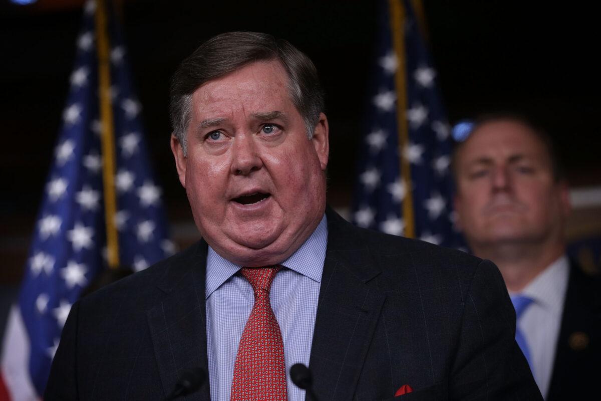 Rep. Ken Calvert’s (R-Calif.) proposed ‘Legal Workforce Act’ has the support of the U.S. Chamber of Commerce, National Restaurant Association, and National Home Builders Association. (Alex Wong/Getty Images)