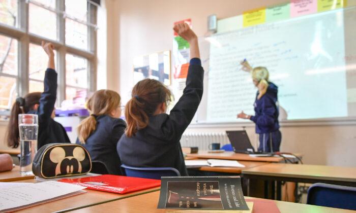 New Specialist Teachers to Get up to £3,000 Pay Raise