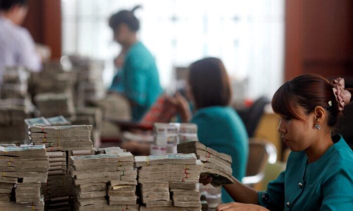 Myanmar Central Bank Sees Currency Stabilising on New Measures