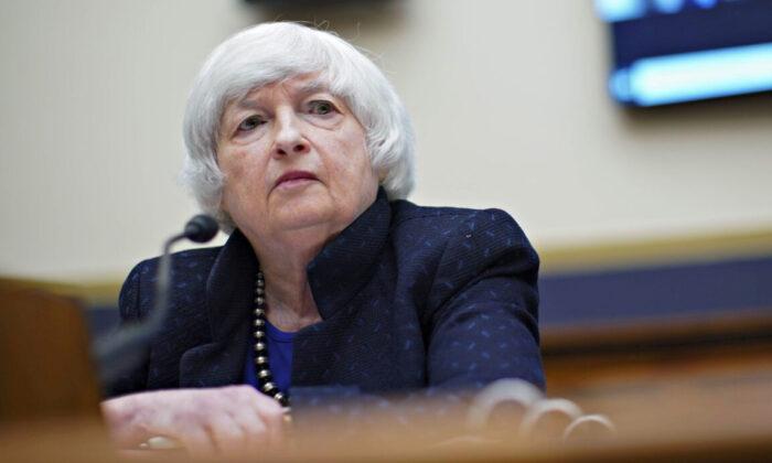 Republicans Push Back as Yellen Defends IRS Snooping Into Bank Accounts