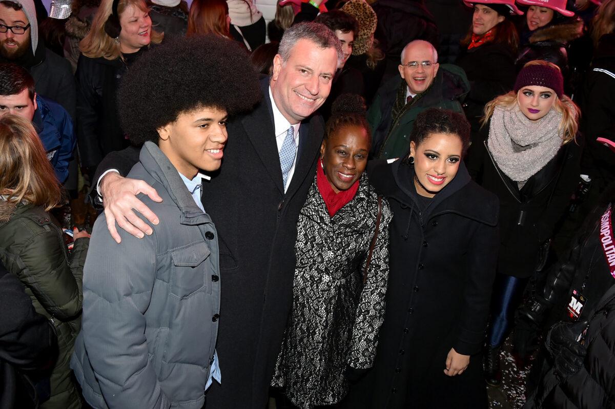 (L-R) Dante de Blasio, New York Mayor Bill de Blasio, Chirlane McCray, and Chiara de Blasio attend New Year's Eve 2015 at Times Square in New York City, on Dec. 31, 2014. (Theo Wargo/Getty Images)