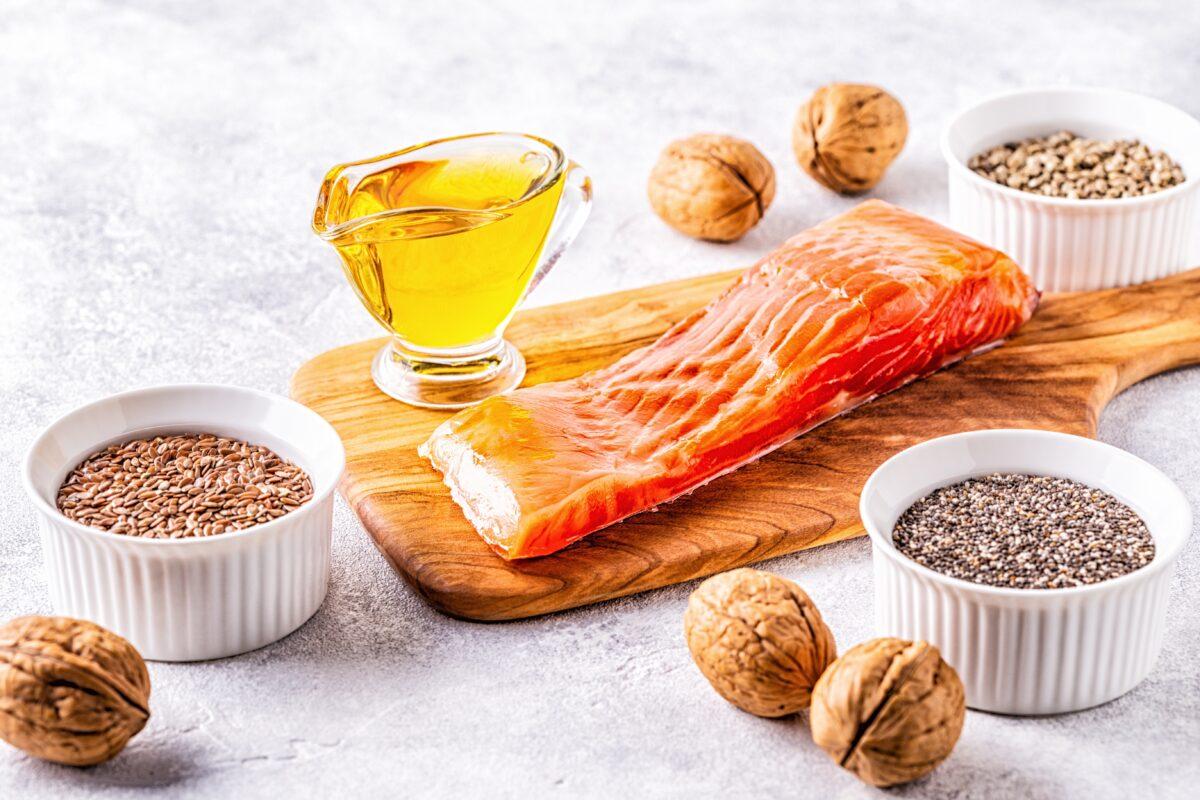 Fish such as mackerel, salmon, and saury are rich in fatty acids, including DHA (docosahexaenoic acid) and EPA (eicosapentaenoic acid). These fatty acids are essential to a healthy brain and body. (Tatiana Bralnina/Shutterstock)