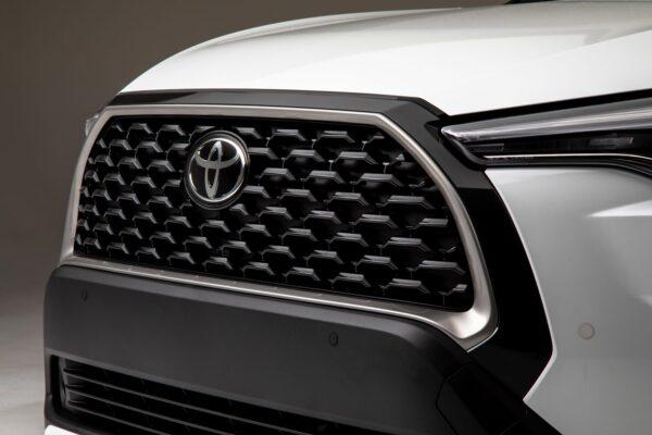 A distinct black grille. (Courtesy of Toyota)