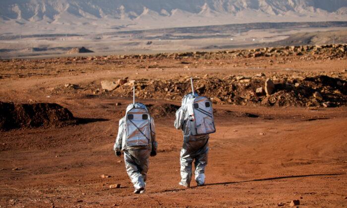 In a Rocky Israeli Crater, Scientists Simulate Life on Mars