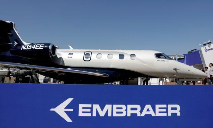 Brazil’s Embraer Sells 100 Aircraft to NetJets, Shares Rise