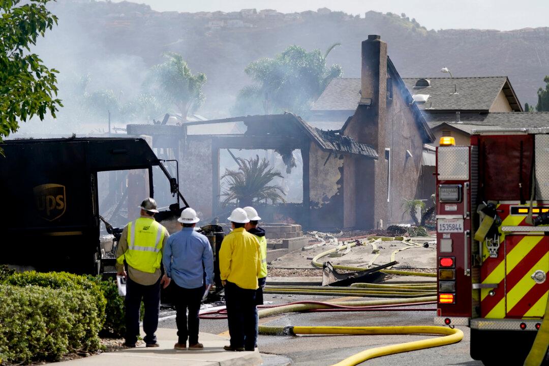Plane Crashes in California Neighborhood, At Least 2 Dead