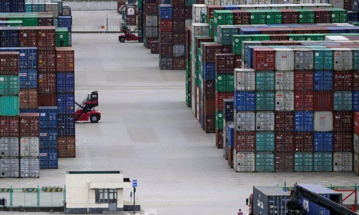 China’s Export Growth Likely Eased in September on Electricity Curbs: Reuters Poll