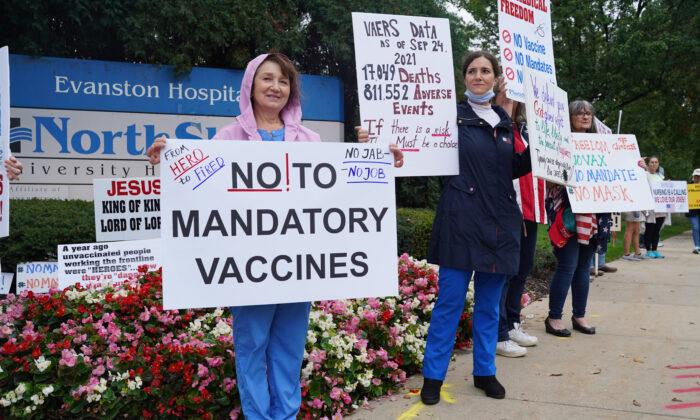 Illinois Healthcare Workers Protest Against COVID-19 Vaccine Mandate