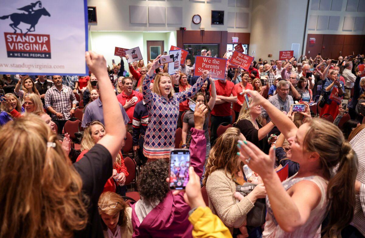 A crowd is seen at a Loudoun County School Board meeting in Ashburn, Va., on June 22, 2021. (Evelyn Hockstein/Reuters)