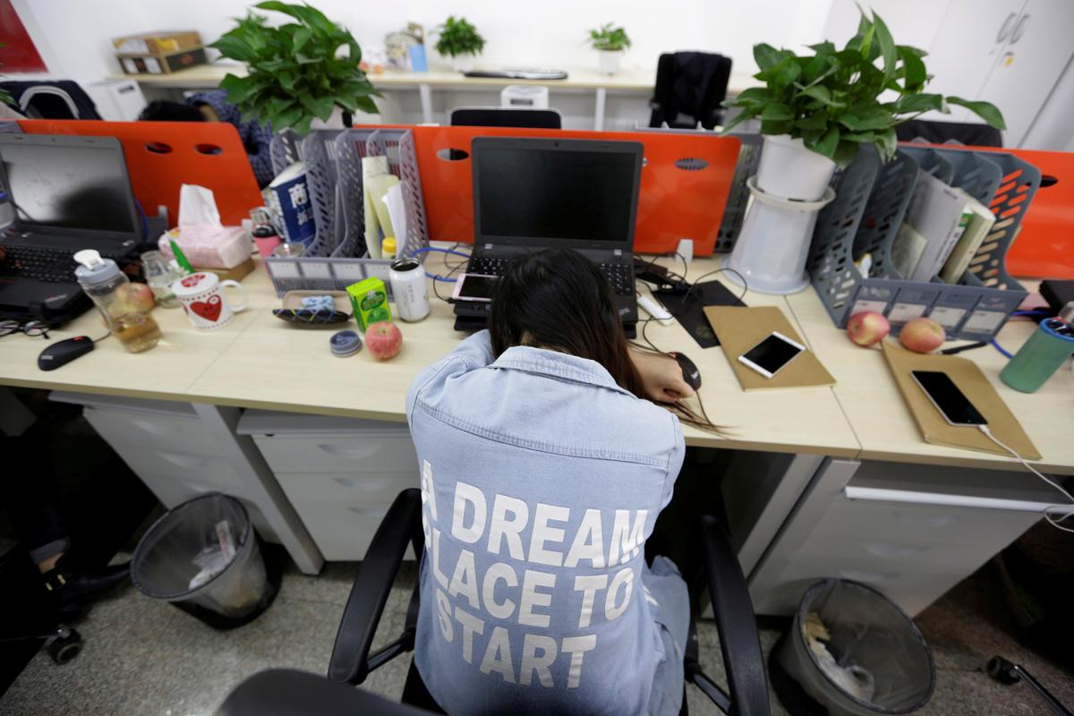 Chinese Tech Workers Disclose Working Hours in Criticism of ‘996’