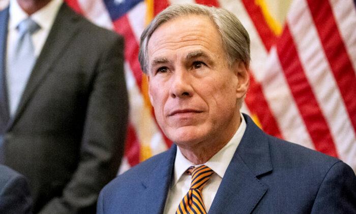 Texas Governor ‘Accelerates’ Busing of Illegal Immigrants to New York City