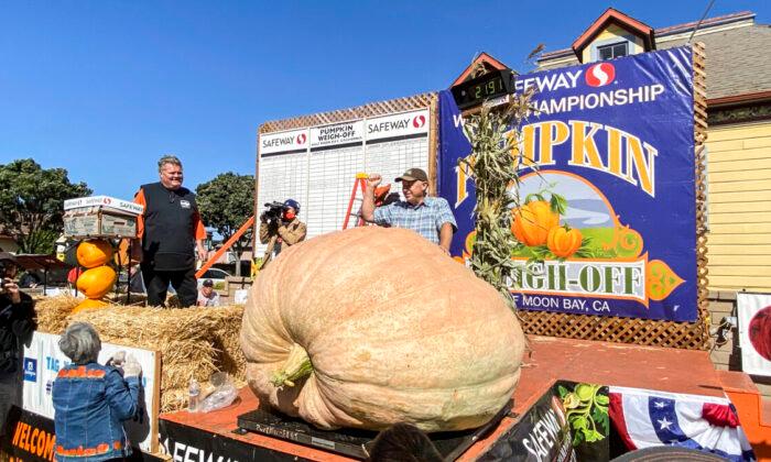 2,191-Pound Washington State Gourd Wins Pumpkin Weigh-Off