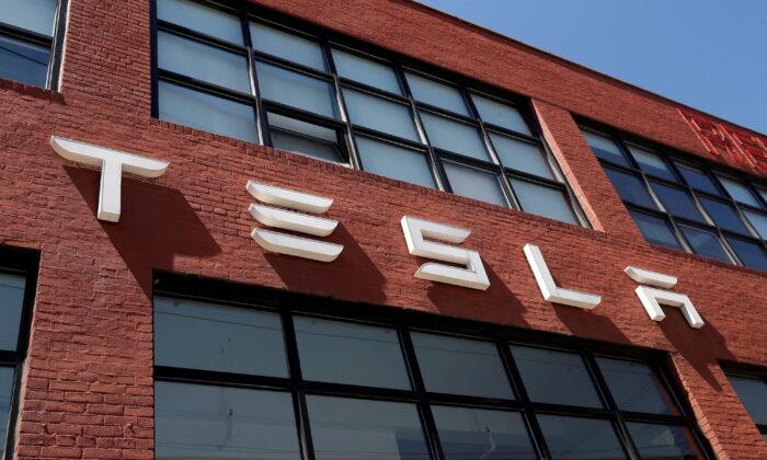 Tesla Directors Get Softer Support, Shareholder Proposal Gains Traction