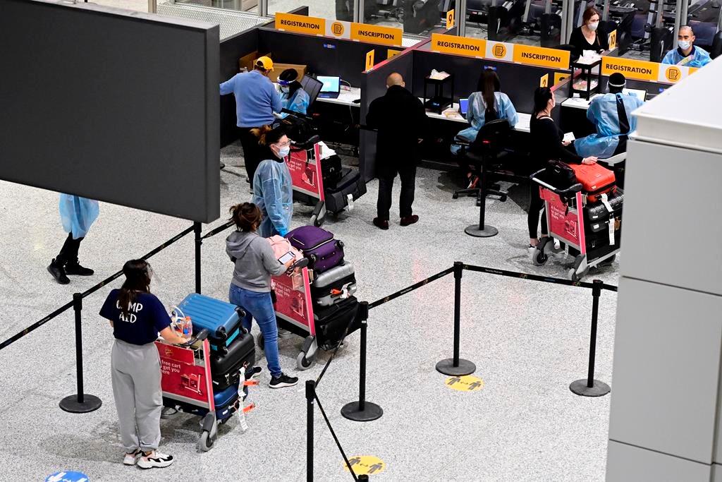 Ottawa Eyes Charging Airport Security With Vaccine Verification for Travellers