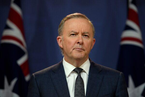 Federal Opposition Leader Anthony Albanese addresses media during a press conference in Sydney, Australia, on Oct. 1, 2021. (AAP Image/Dan Himbrechts)