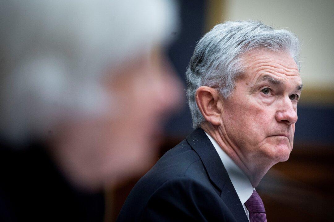 Powell Still Favorite for Fed Reinstatement but Investors Examine Alternatives
