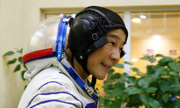 Japanese Billionaire Gets Ready for December Space Mission