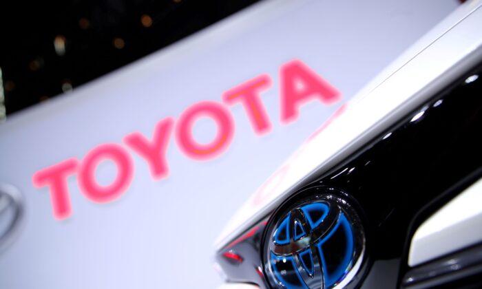 Toyota Cuts November Output but Sticks to Full-Year Goal