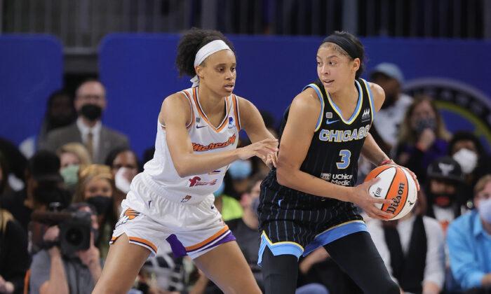 Chicago Sky ‘Lit Up’ the Phoenix Mercury With a Blowout in Game 3