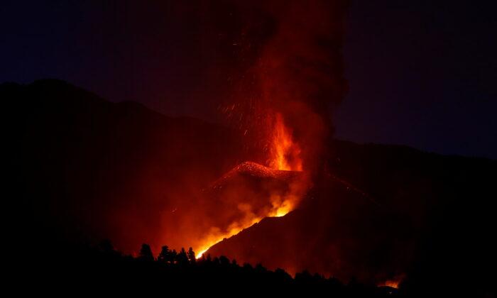 La Palma Volcanic Eruption Shows No Sign of Slowing: Canaries’ President