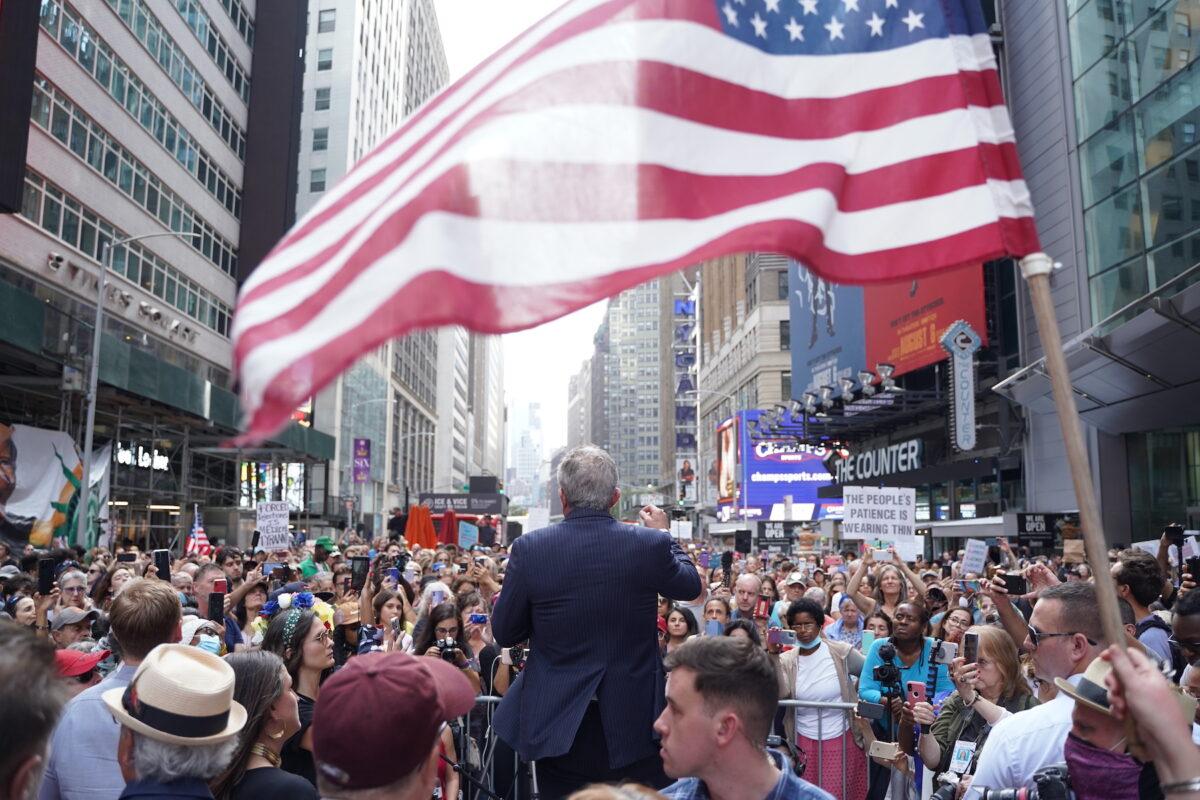 Robert F. Kennedy Jr. speaks at Broadway Rally For Freedom in Manhattan, New York, on Oct. 16, 2021. (Enrico Trigoso/The Epoch Times)