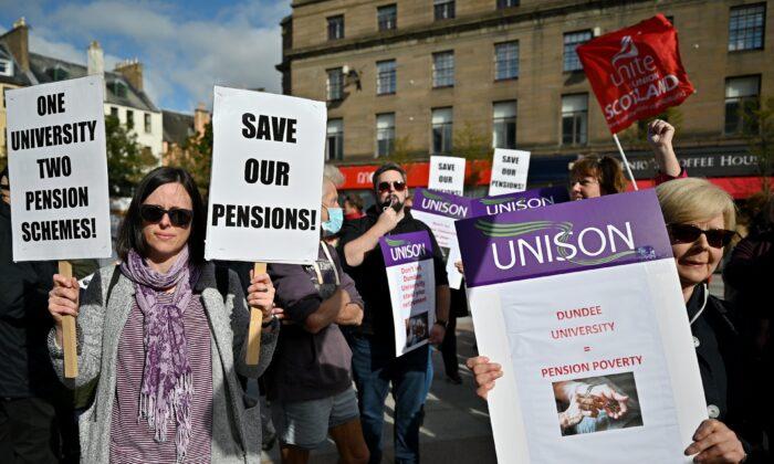 UK Universities Face ‘Enormous Disruption’ as Staff Balloted for Strike Action