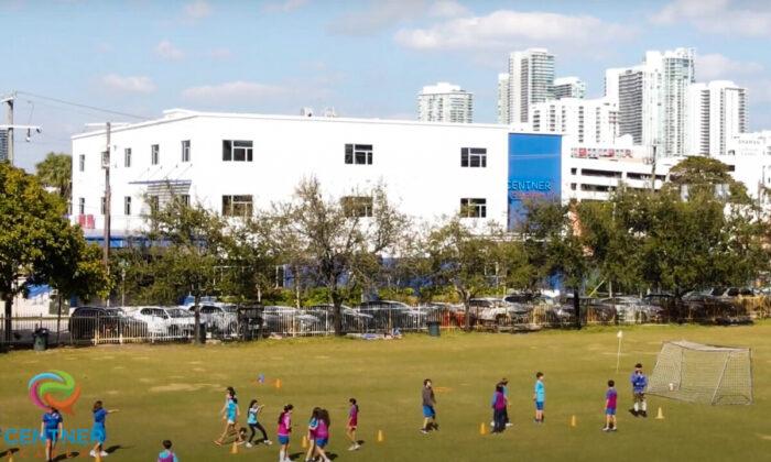 Miami Private School Requires Students to Stay Home 30 Days After Getting COVID-19 Vaccine