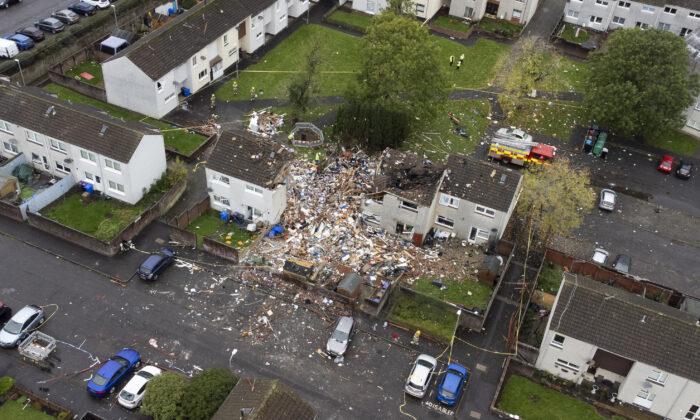 2 Adults, 2 Children in Hospital After Explosion in Scottish Residential Area