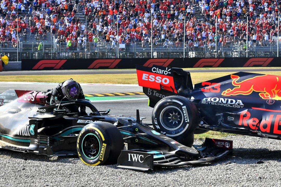 Hamilton Hoping for a Texan Twist in F1 Title Duel